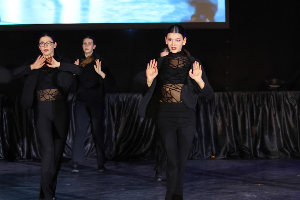 %_tempFileName1Z3A1619%