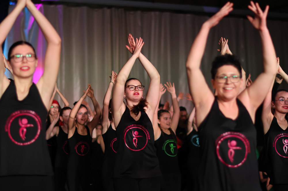 %_tempFileName1Z3A2323%